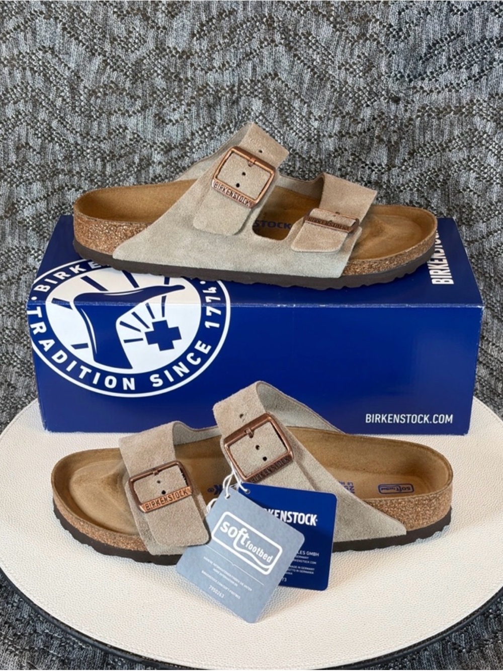 Birkenstock Arizona Soft Footbed Sandal size 39 Taupe Suede